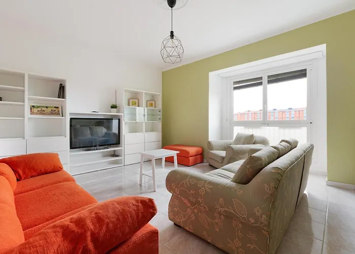 Guesthost - Bonola Mm1 Comfy Apartment